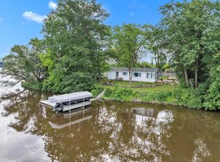 N5205 Sinissippi Point Rd, Juneau, WI 53039