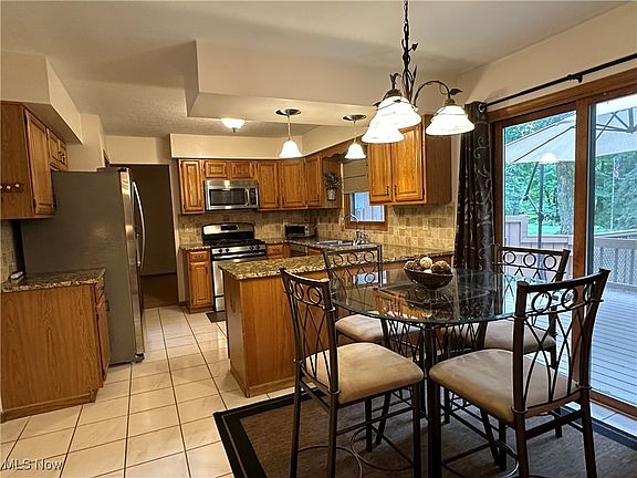 3rd image of 9848 W Alpine Dr