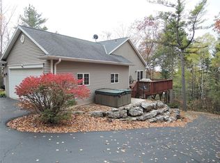5794 Timber Ridge Rd, Sturgeon Bay, WI 54235