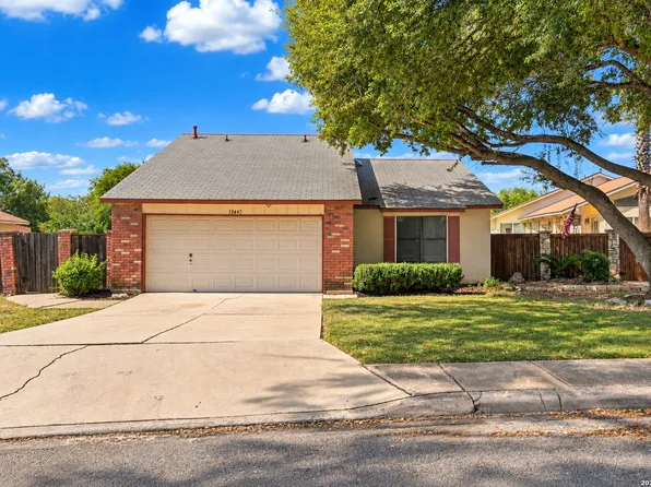13447 PEBBLE HOLW, San Antonio, TX 78217