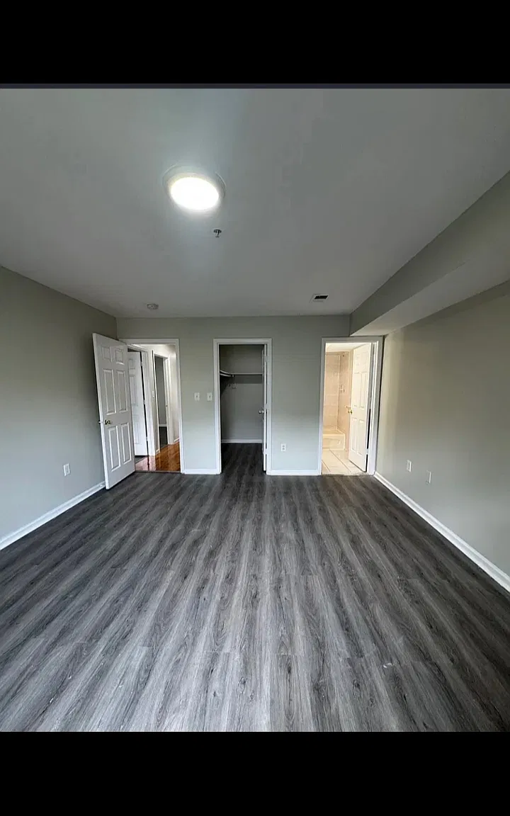 3 bed, $2,350 — Photo 2