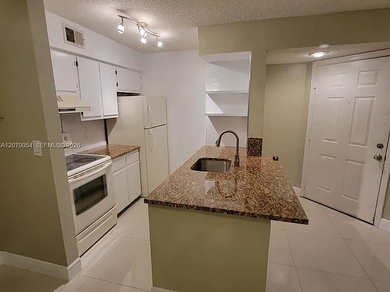 2826 S University Dr #3101 — Photo 4