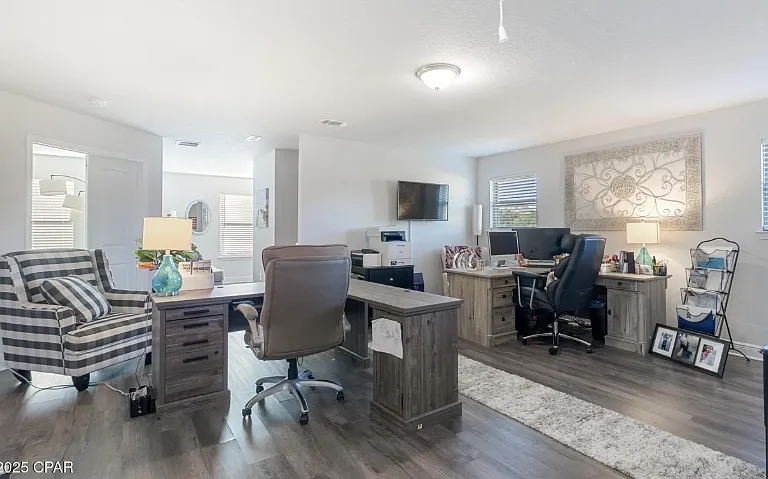 Ridgeway Cir — Photo 5