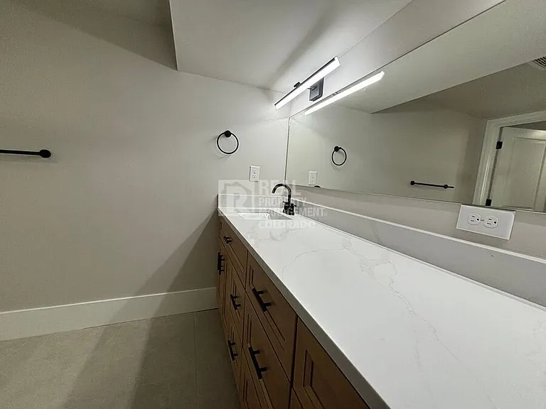 1415 N Raleigh St — Photo 24
