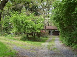 901 Borton Landing Rd, Moorestown, NJ 08057