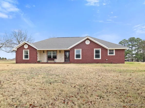 49 E 2nd St, Durant, OK 74701
