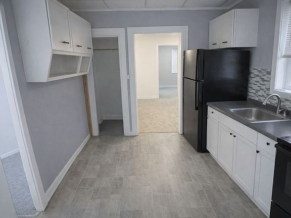 4th image of 217-219 N Pine St #1