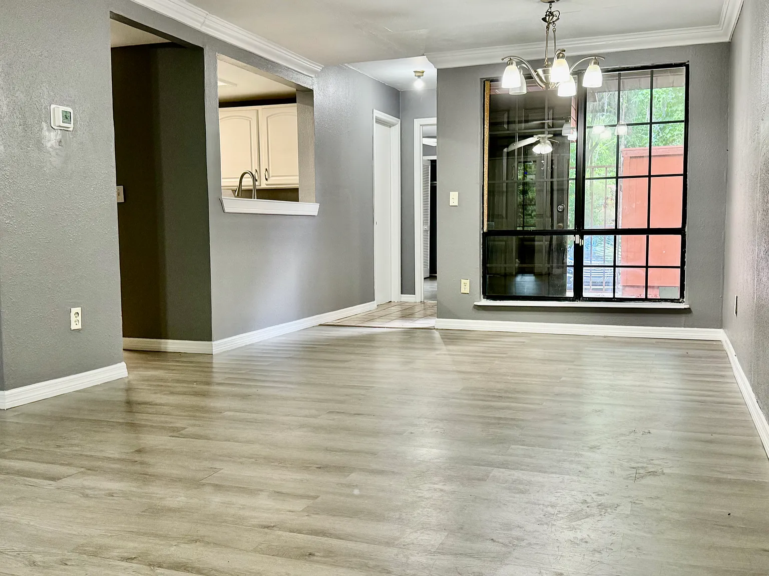 3 bed, 1370 sqft, $1,600 — Photo 3
