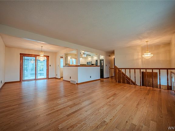 5th image of 93 Harding Rd