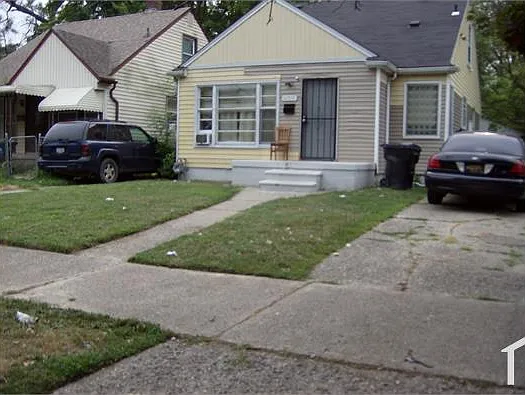 3 bed, 1100 sqft, $1,500 — Photo 2