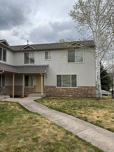 2624 Graceland Dr Photo 1