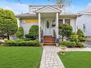 455 Rockaway Pkwy, Valley Stream, NY 11580