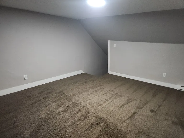 144 N Mill St — Photo 14