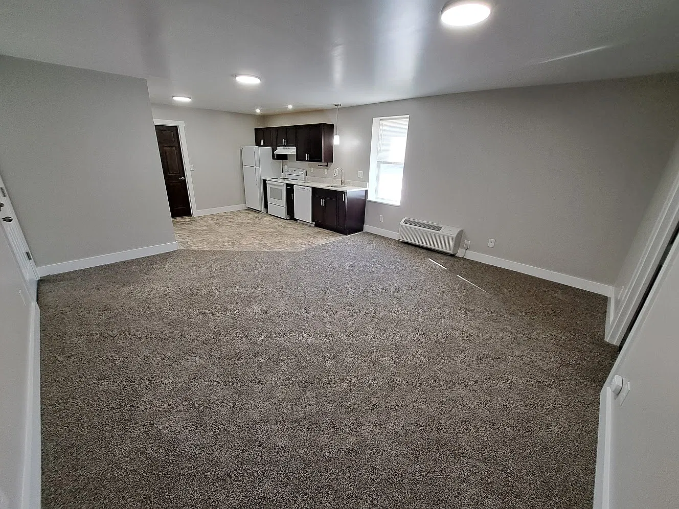 2 bed, 800 sqft, $1,800 — Photo 3