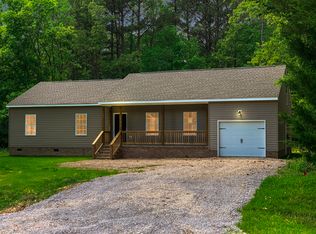 19090 Lakeside Dr, Courtland, VA 23837