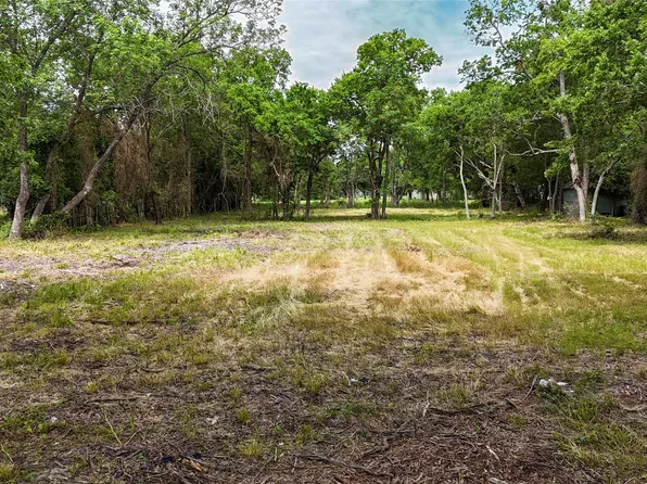 1321 Cedar St, Bonham, TX 75418