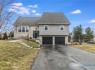 2501 Westmoor Rd, Findlay, OH 45840