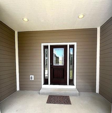 3rd image of 2670 Riley Center Rd