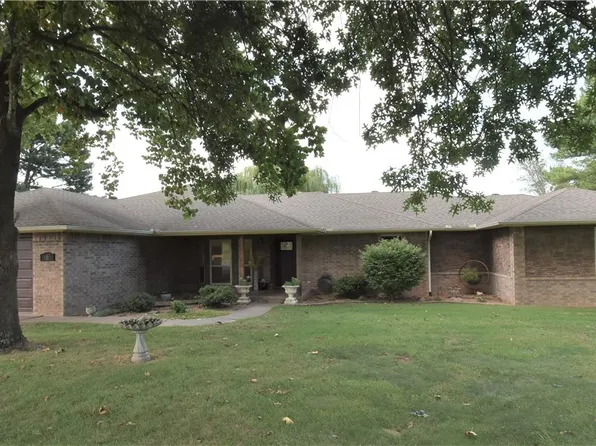 616 Honeysuckle St, Lowell, AR 72745