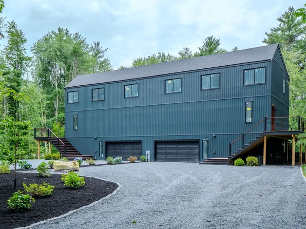 76 Center St #A, Plympton, MA 02367