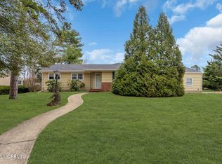 35 Williamsburg Dr, Toms River, NJ
