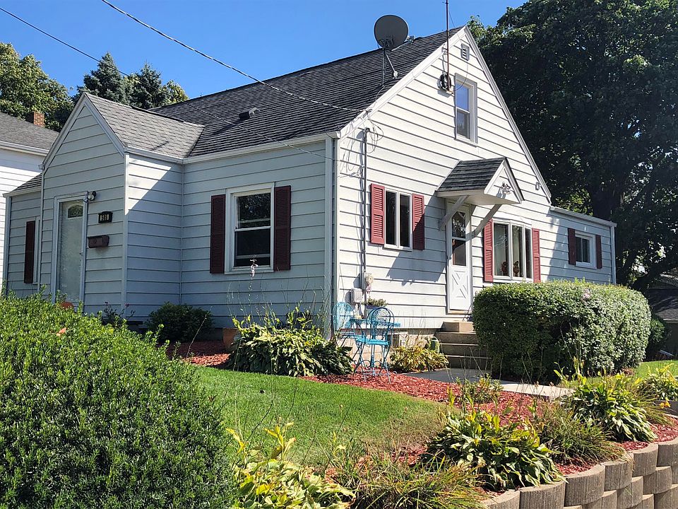 1st image of 505 W Washington Ave