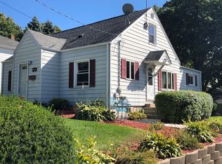 505 W Washington Ave, Hartford, WI 53027