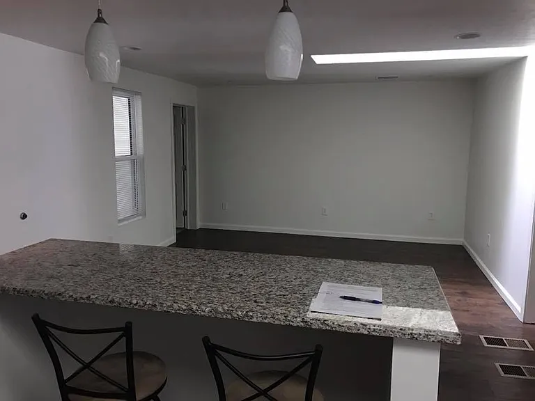 102 N Gilfillan St #2B — Photo 4