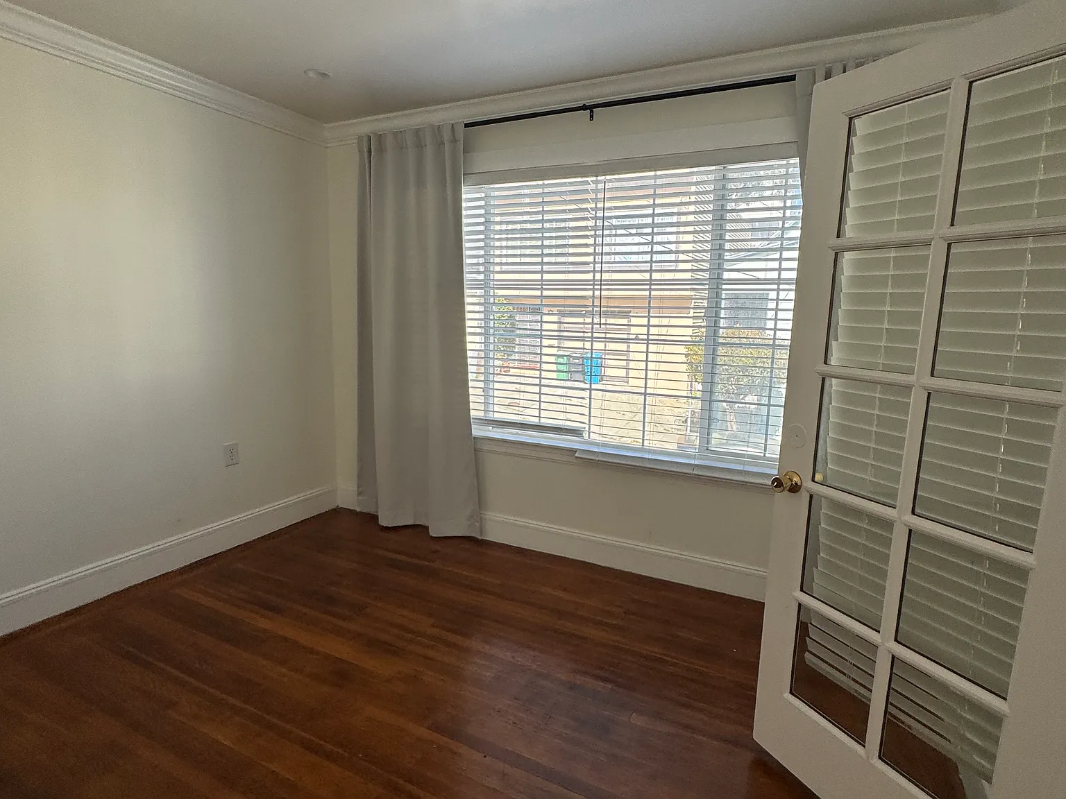 2 bed, 777 sqft, $4,750 — Photo 4