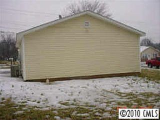 4th image of 2725 Goble St