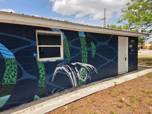 5206 7th St, Zephyrhills, FL 33542