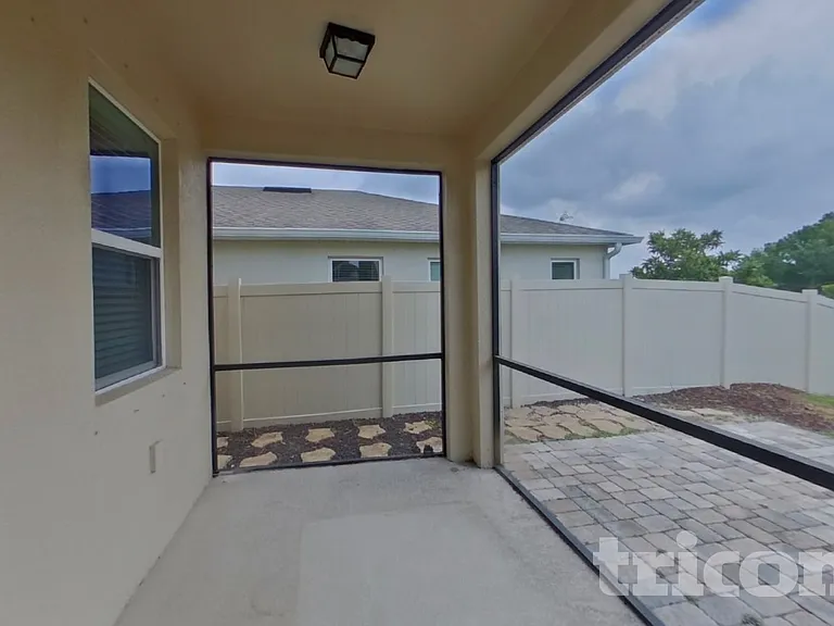 10710 Southern Forest Dr — Photo 17