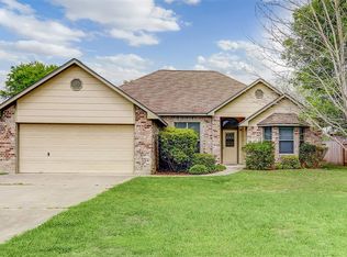 12408 Ridgecrest Dr, Willis, TX 77318