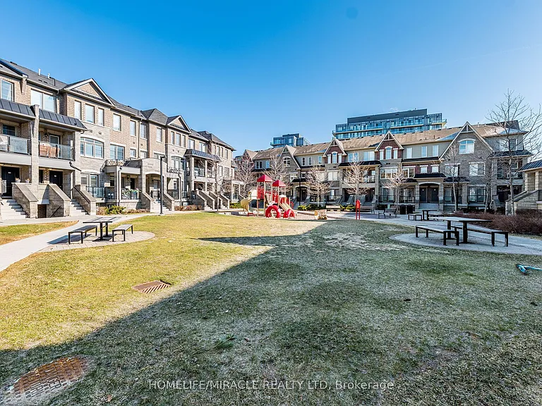 200 Veterans Dr #98 — Photo 40