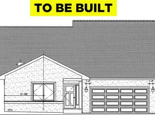 5727 W Woodbriar Ln, Peoria, IL 61615