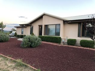 241 Rio Bravo Dr #B, White Rock, NM 87547