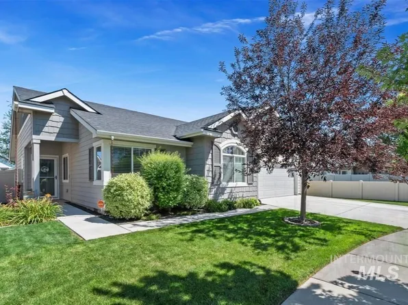 4662 N Sunfield Pl, Meridian, ID 83646