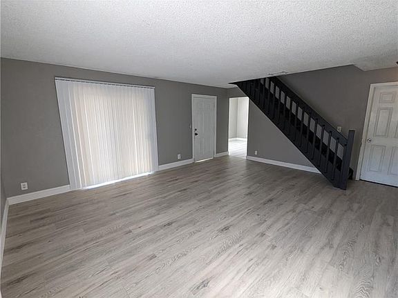 4th image of 142 San Remo Blvd
