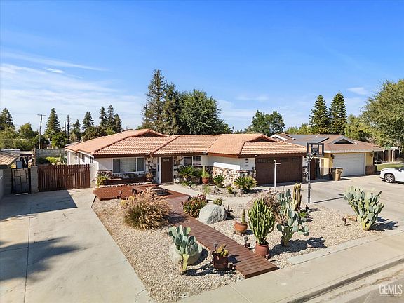 4th image of 6008 Carter Ave