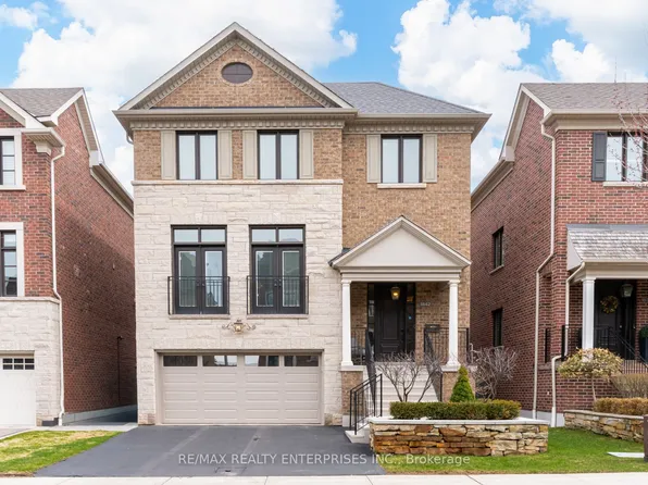 1842 Pagehurst Ave, Mississauga, ON L4X 1Y6