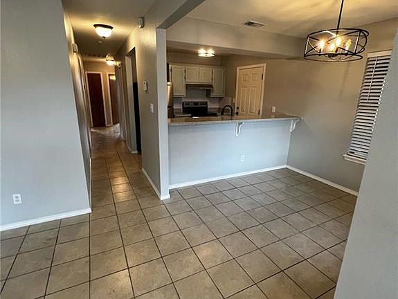 4th image of 3708 Zinnia Ave
