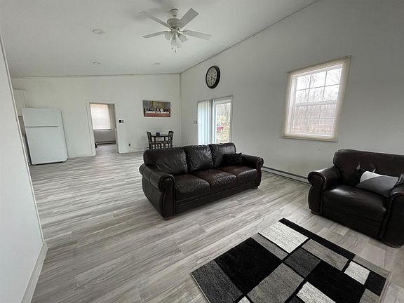 4th image of 525 Parker Schoolhouse Rd