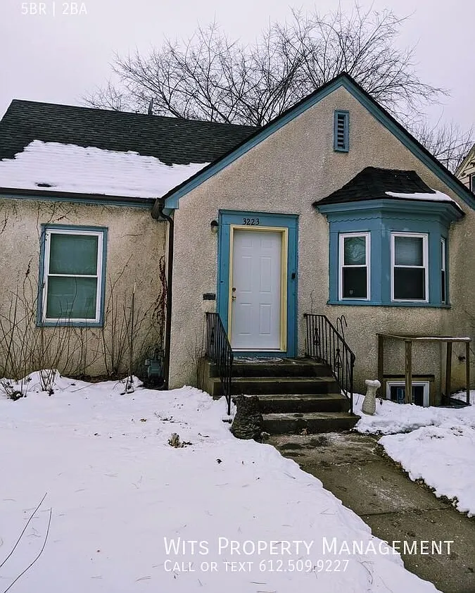 Beautiful 5 Bedroom, 2 Bathroom Home — Photo 1