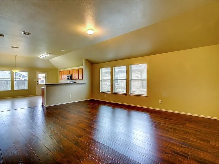 8513 Prairie Wind Trl — Photo 5