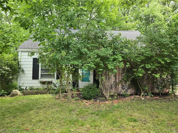 625 Edgewood Dr, Kent, OH 44240