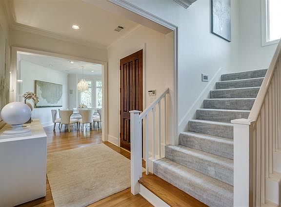 3rd image of 8712 Doral Ct W