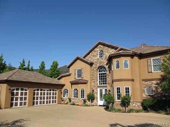 3rd image of 22350 Poplar Ct