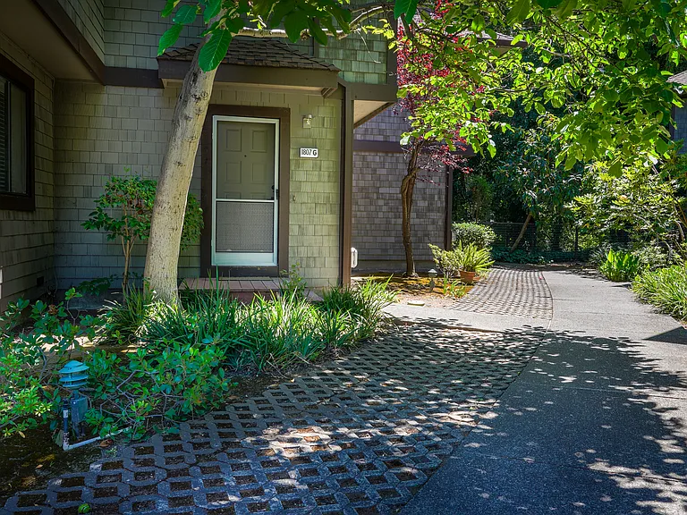 1807 Novato Blvd #G — Photo 2