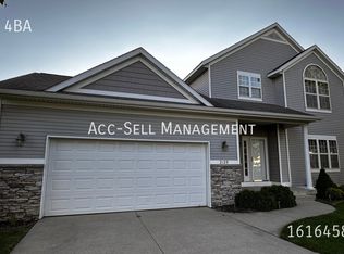 2125 Orchard Ridge Dr NW, Grand Rapids, MI