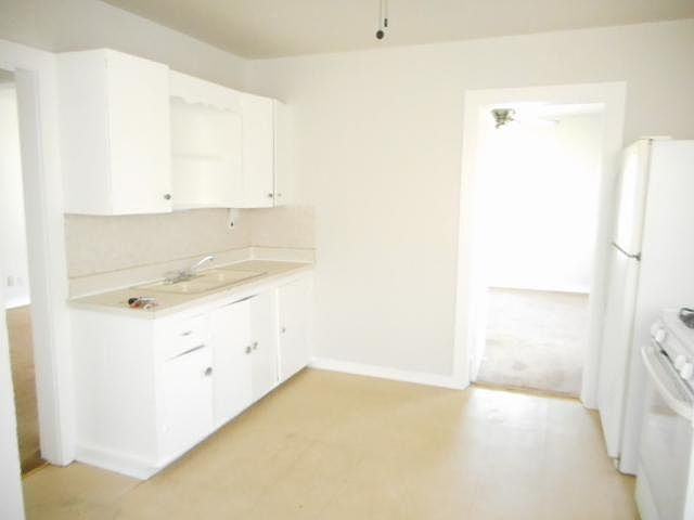 2nd image of 112 1/2 SE 1st St